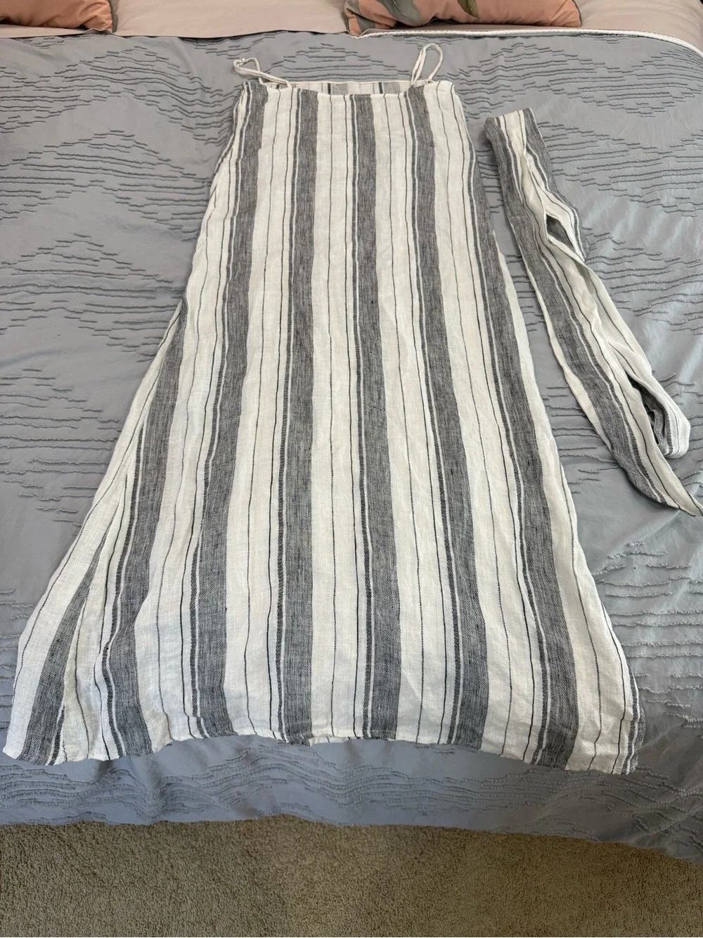 Reformation Pineapple Dress - Picture 8 of 8